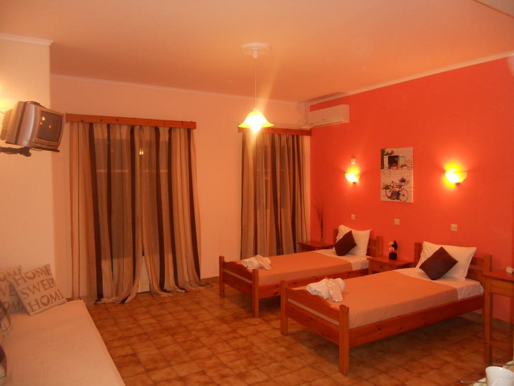 بينيتسيس Elli Marina Studios And Apartments الغرفة الصورة