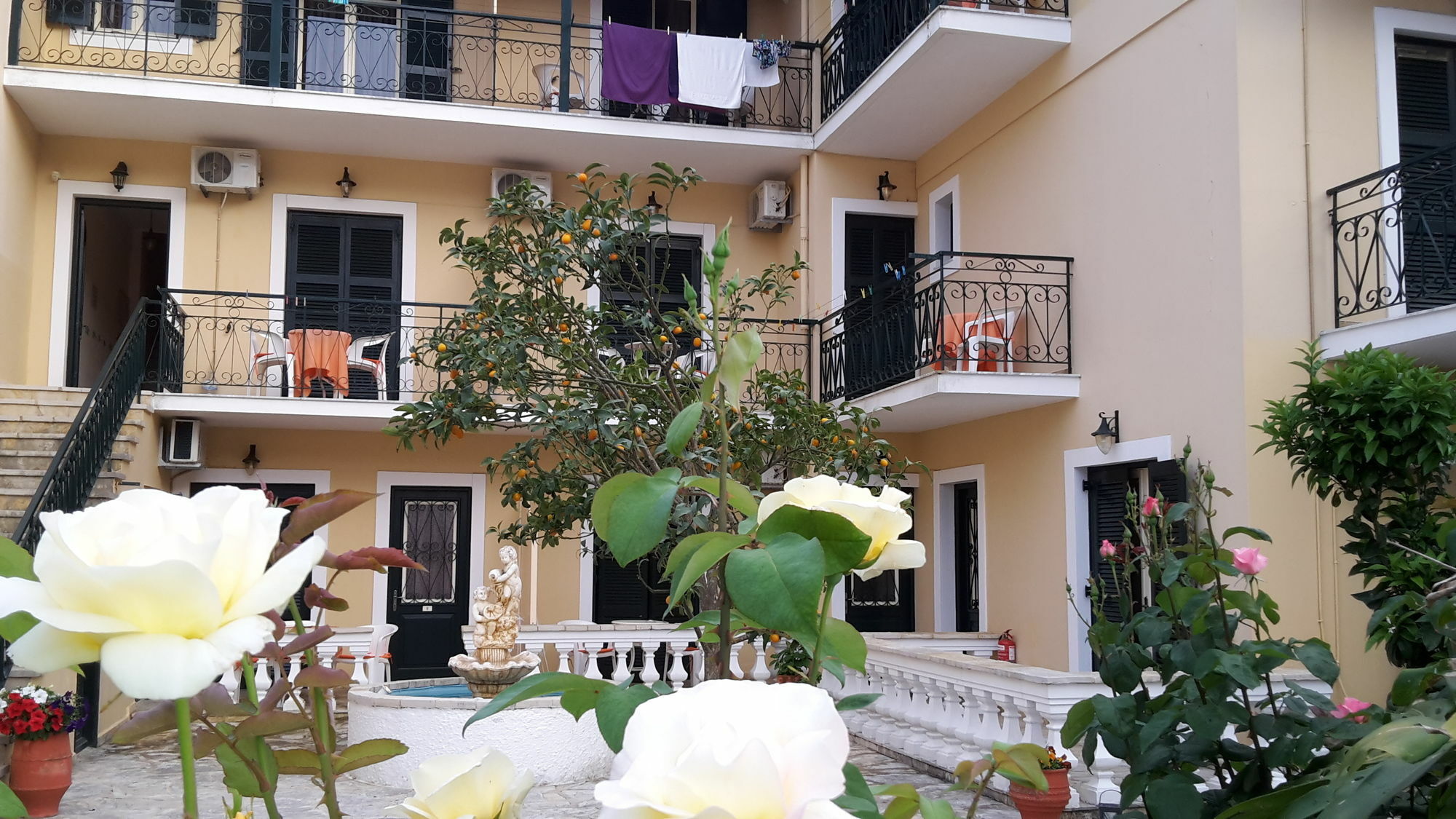بينيتسيس Elli Marina Studios And Apartments المظهر الخارجي الصورة